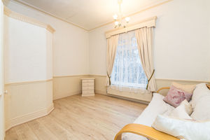 Bed- click for photo gallery